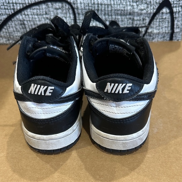 Nike Kids Black and White Sneakers - Picture 4 of 6